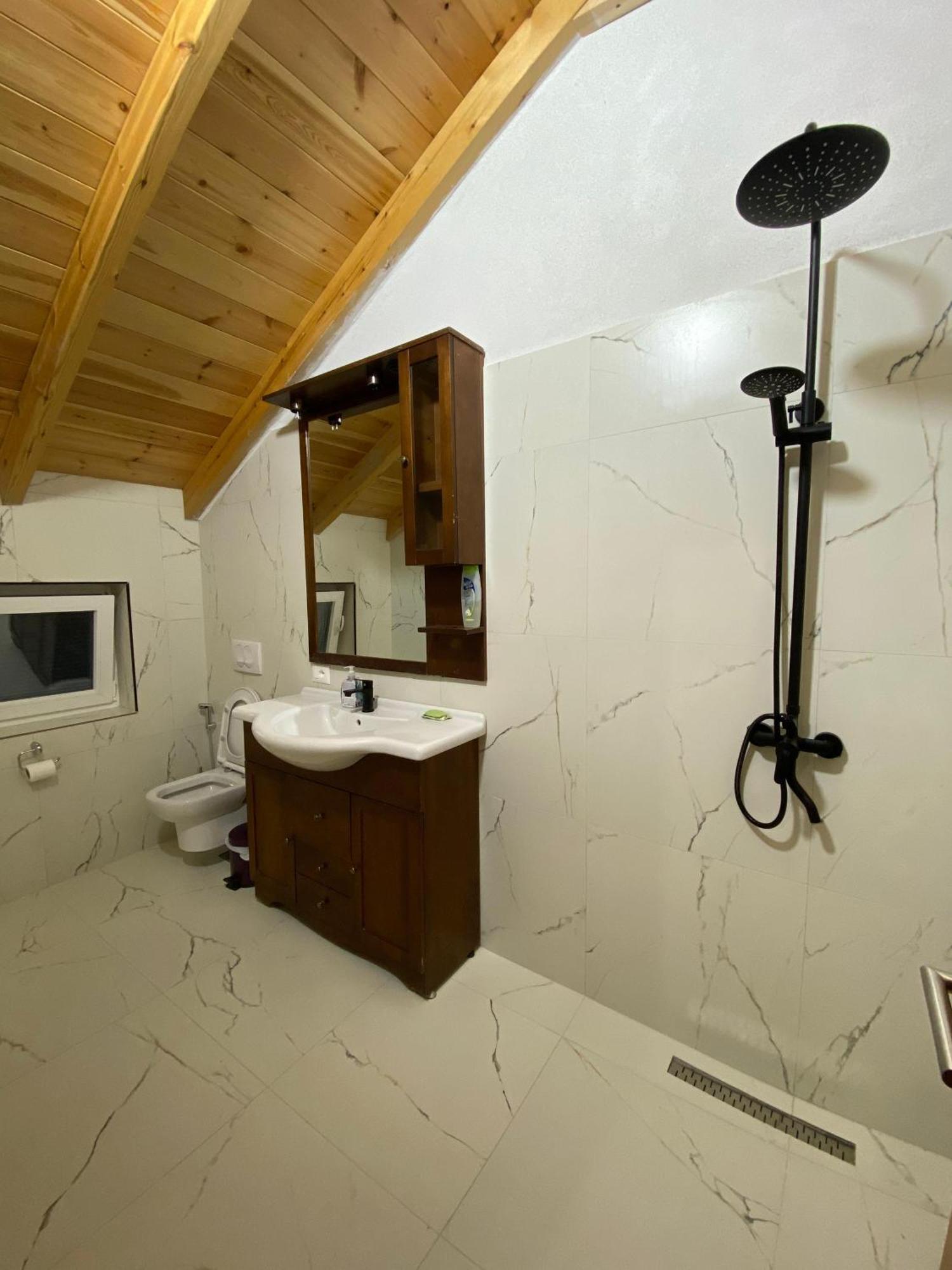 Guest House Korabi Ceren Εξωτερικό φωτογραφία